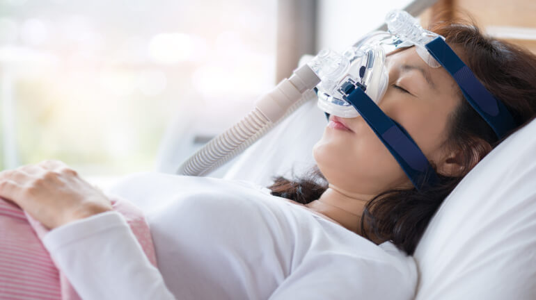 cpap-mask-sleeping-woman